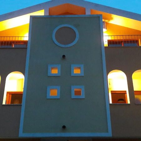 Residence Lu Brandali سانتا تيريزا غالّورا المظهر الخارجي الصورة